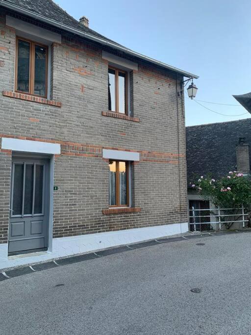 Maison De Village Avec Vue 4/5 Personnes Lou Rouchou Voutezac Exteriér fotografie